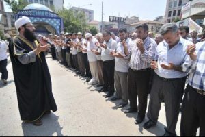 Mısır'da &ouml;lenler i&ccedil;in gıyabi cenaze namazı