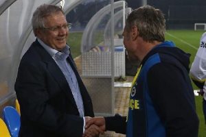 Fenerbah&ccedil;e'nin antrenmanını Aziz Yıldırım da izledi