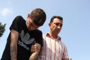 Kuyumcu &ccedil;ırağının gasp oyununu polis bozdu