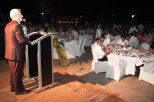 Nil&uuml;fer ailesi iftar sofrasında buluştu