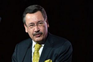 Melih G&ouml;k&ccedil;ek'ten &ccedil;ılgın proje