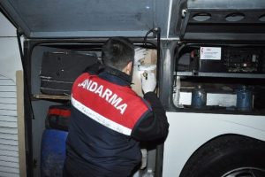 Otob&uuml;sle esrar sevkıyatı