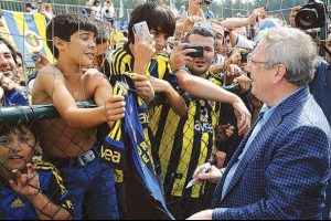 Fenerbah&ccedil;e'de Cardozo m&uuml;jdesi