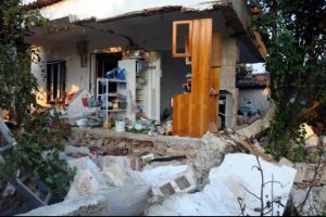 Bomba değil piknik t&uuml;p&uuml; patladı