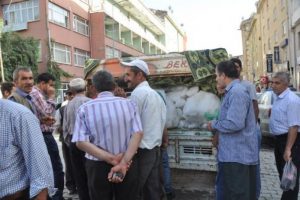 Ekmeğini kardan &ccedil;ıkarıyor