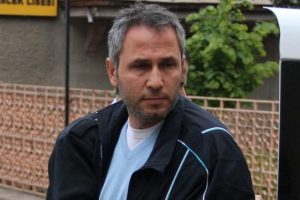 "Kaskatı kesilen elim tetiğe takılı kaldı"