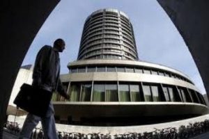 Bankalar itibar peşine d&uuml;şt&uuml;