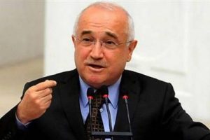 &Ccedil;i&ccedil;ek siyasileri uyardı