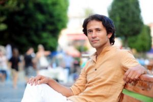 Rock grubu kuran imam klibini &ccedil;ekti