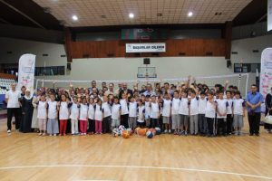 "Yaz Kur'an kurslarında spor yapıyoruz"