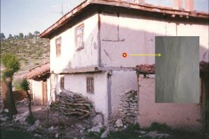 Bu toprağa dokunan &ouml;lebilir