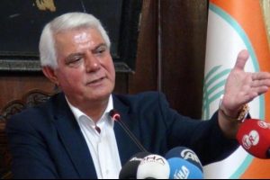 "T&uuml;rk Bayrağı'na herkes saygı g&ouml;stermek zorunda"