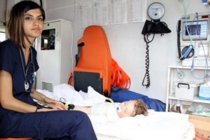 Minik Aras'a ambulans helikopterli sevk