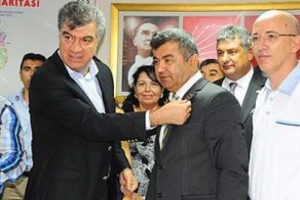 AK Parti'den CHP'ye ge&ccedil;tiler