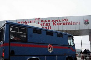 "Cezaevi operasyonu"nda 28 kişi adliyede