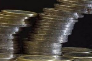 Fransa 8 milyar euro bor&ccedil;landı