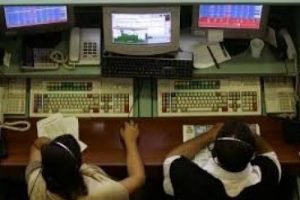 Borsa 77 binin &uuml;zerinde dengelendi