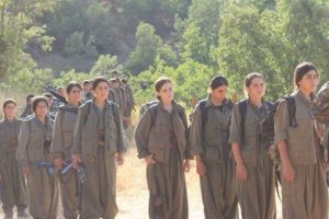 PKK'nın 'şemsiyeli &ccedil;ekilmesi' s&uuml;r&uuml;yor