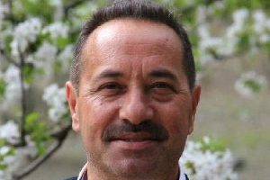 Halı saha ma&ccedil;ına kalbi dayanmadı