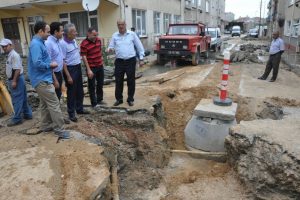 İneg&ouml;l'de kanalizasyonlar yenileniyor