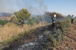 Suriye'den atılan mermiler yangına neden oldu