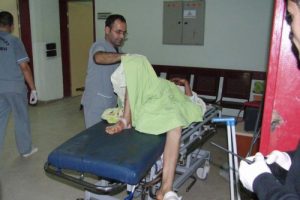 Yaralı 5 Suriyeli T&uuml;rkiye'ye getirildi