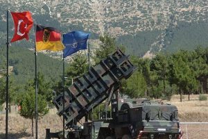Patriotlar Suriye'de 300 f&uuml;ze atışı tespit etti