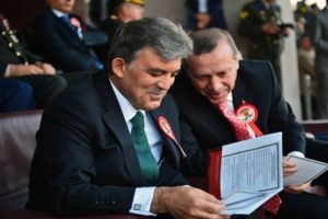 G&uuml;l ve Erdoğan'ı duygulandıran şiir