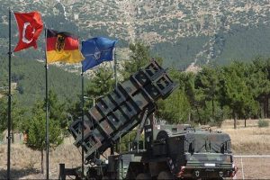 Patriotlar Suriye'de 300 f&uuml;ze atışı tespit etti