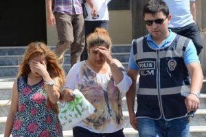 Sahte parayla alışveriş yaparken yakalandılar