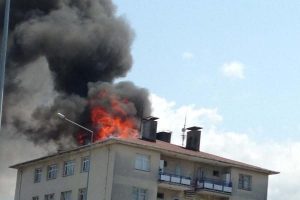 Emniyet'te korkutan yangın