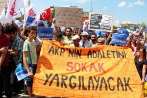 Taksim Dayanışması'ndan 'g&ouml;zaltı' protestosu