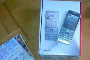 Paketten telefon yerine taş &ccedil;ıktı