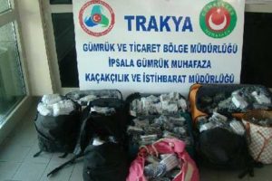 Otomobilden ka&ccedil;ak telefon &ccedil;ıktı