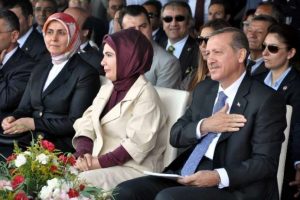 Başbakan Erdoğan, Bakan Yıldırım'dan bor&ccedil; para aldı