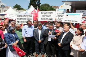 Oru&ccedil; tutanlara hakaret iddiası protesto edildi