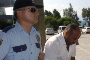 Dolandırıcıların antika oyunu