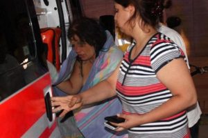 &Ccedil;ırıl&ccedil;ıplak AVM'ye sığındı