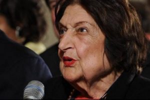 Helen Thomas &ouml;ld&uuml;