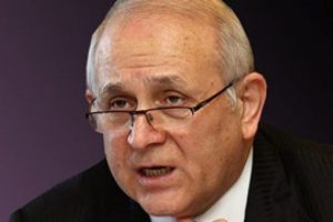 Burhan Kuzu'dan Anayasa yorumu