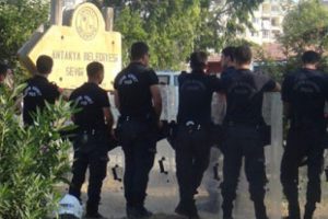 Hatay'daki 'Gezi' &ccedil;adırlarına operasyon