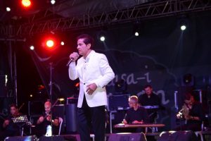 Zekai Tunca'dan m&uuml;zik ziyafeti