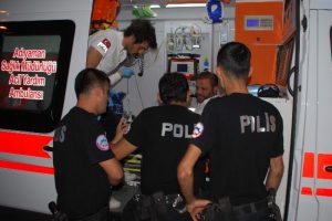 Sokak ortasında bı&ccedil;aklı saldırı