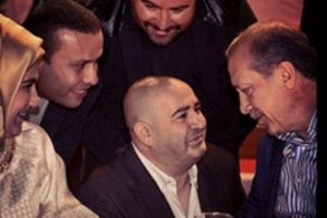 Başbakan'dan &ouml;z&uuml;r diledi