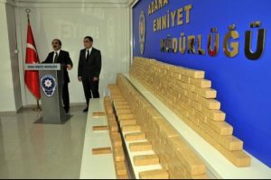 Polisten zehir tacirlerine b&uuml;y&uuml;k darbe