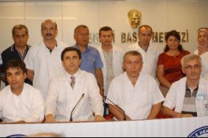 Aile hekimlerinden n&ouml;bet tepkisi