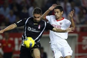 Aslan'ın sol bek adayı i&ccedil;in kul&uuml;b&uuml;nden a&ccedil;ıklama