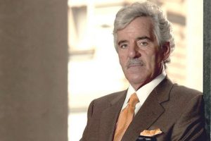 Dennis Farina hayatını kaybetti