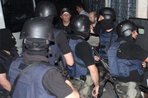 İstanbul'da şafak operasyonu