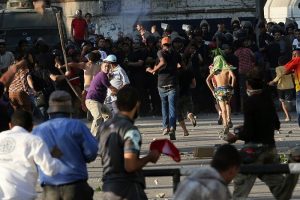 Mısır'da darbe karşıtlarına saldırı: 6 &ouml;l&uuml; 200 yaralı